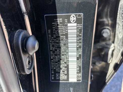 Used 2024 Toyota Corolla LE image 14