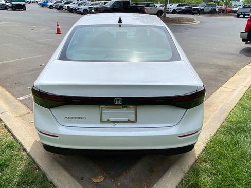 Used 2025 Honda Accord SE image 30