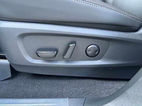 New 2026 Nissan Pathfinder SL FWD image 15