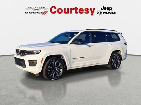 Certified 2023 Jeep Grand Cherokee L Overland w/ Advanced Protech Group III AWD/4WD image 8