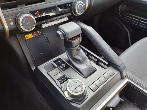 Used 2025 Toyota Tacoma TRD Off-Road image 25