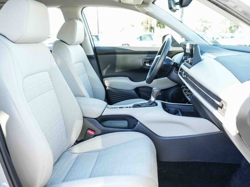 Used 2025 Honda HR-V LX image 19