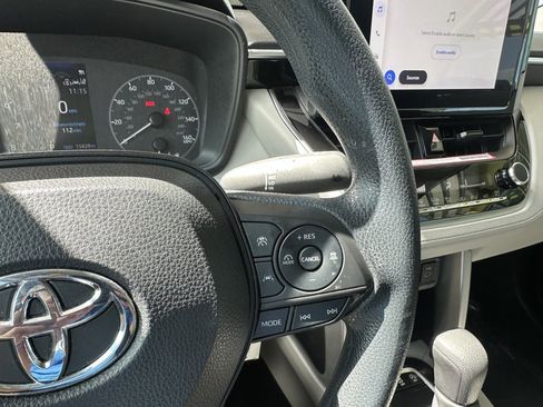 Used 2023 Toyota Corolla Cross L image 20