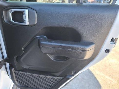 Used 2022 Jeep Gladiator Rubicon w/ LED Lighting Group image 15