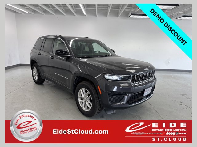New 2026 Jeep Grand Cherokee Laredo X AWD/4WD image 1