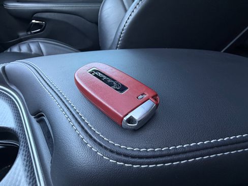 Used 2018 Dodge Challenger SRT Hellcat image 10