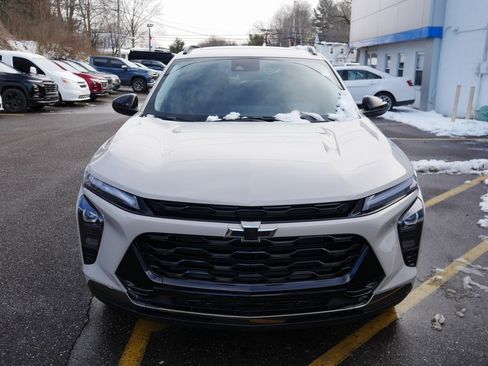 New 2026 Chevrolet Trax ACTIV w/ Sunroof Package image 3