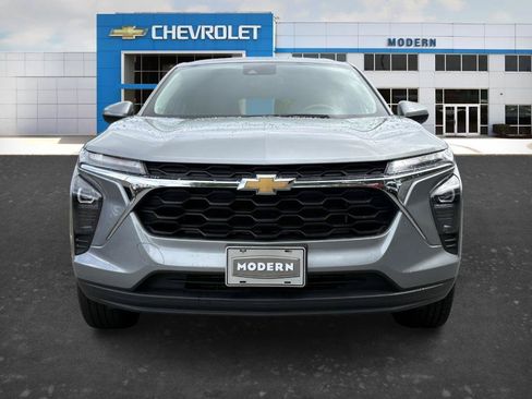Used 2024 Chevrolet Trax LS w/ LS Convenience Package FWD image 7