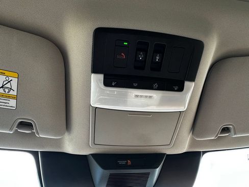 Used 2023 Nissan Pathfinder Platinum FWD image 31