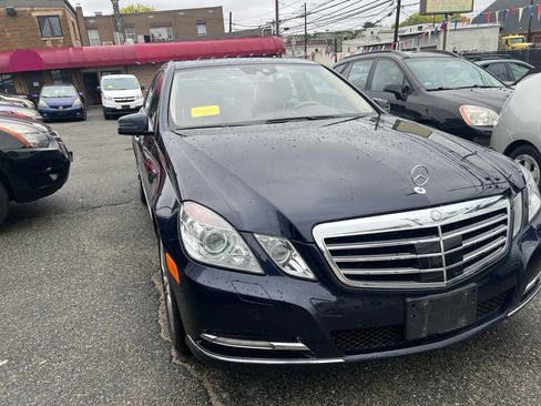 Used 2011 Mercedes-Benz E 350 4MATIC Sedan image 3