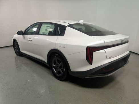 New 2026 Kia K4 LXS image 5