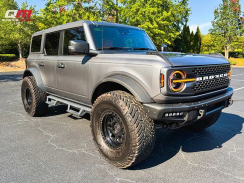 Used 2023 Ford Bronco Wildtrak AWD/4WD image 9