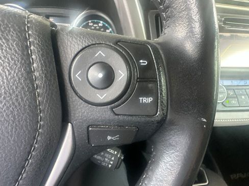 Used 2017 Toyota RAV4 XLE w/ Carpet Mat Package AWD/4WD image 20