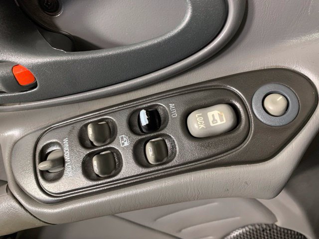 Used 2003 Pontiac Grand Am SE FWD image 26