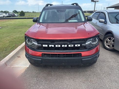 Used 2022 Ford Bronco Sport Outer Banks w/ Tech Package AWD/4WD image 2
