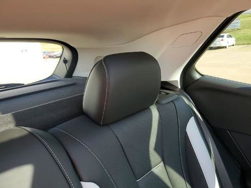 New 2025 Buick Envision Sport Touring image 15