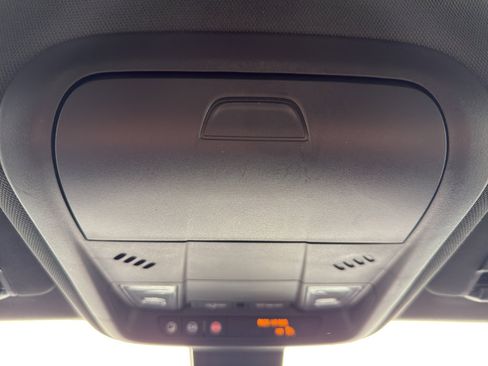 Used 2022 Chevrolet Equinox RS image 23