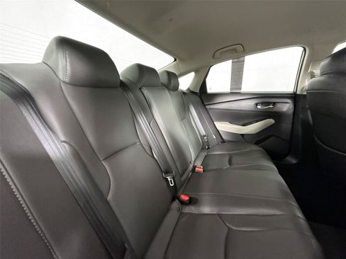 Used 2023 Honda Accord LX image 36