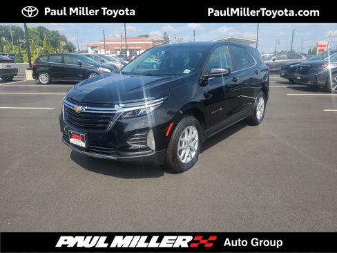 Used 2024 Chevrolet Equinox LT AWD/4WD image 1