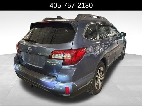 Used 2018 Subaru Outback 3.6R Limited AWD/4WD image 3