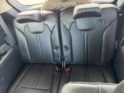 Used 2023 Kia Sorento SX image 10