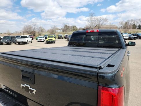 Used 2018 Chevrolet Silverado 1500 LTZ w/ Sport Package AWD/4WD image 38
