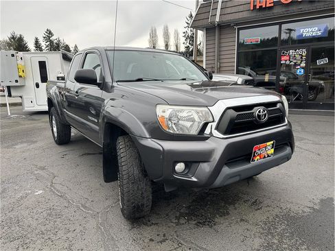 Used 2013 Toyota Tacoma 4x4 Access Cab V6 w/ SR5 Pkg image 7