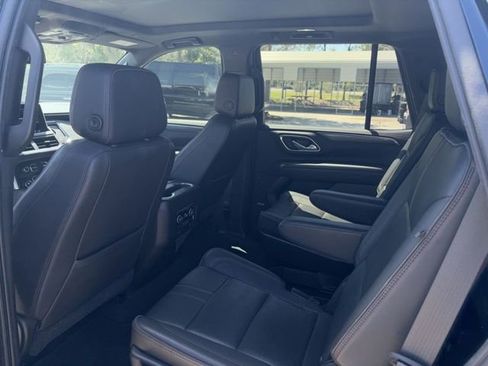 Used 2021 Chevrolet Tahoe RST w/ Luxury Package image 10