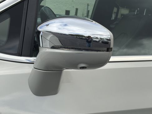 Used 2019 Chrysler Pacifica Limited FWD image 13
