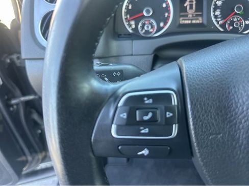 Used 2016 Volkswagen Tiguan SE image 21