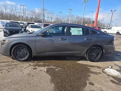 New 2026 Nissan Sentra SV w/ SV Convenience Package FWD image 4