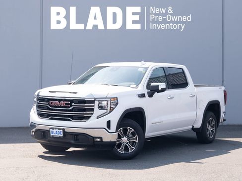 Used 2025 GMC Sierra 1500 SLT AWD/4WD image 1