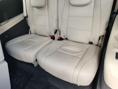 Used 2020 Mercedes-Benz GLS 450 4MATIC image 3