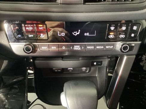 Used 2024 Kia Seltos EX image 22