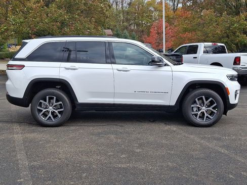 New 2025 Jeep Grand Cherokee Limited image 7