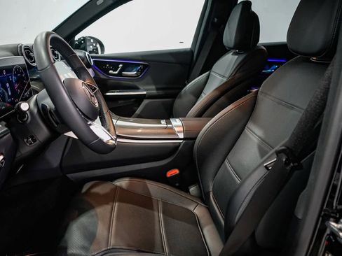 Used 2025 Mercedes-Benz GLC 300 image 16