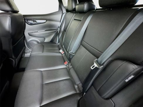 Certified 2022 Nissan Rogue Sport SL w/ Premium Package FWD image 22