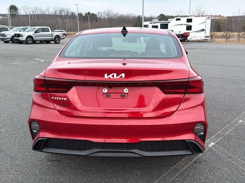 Used 2024 Kia Forte LXS image 7