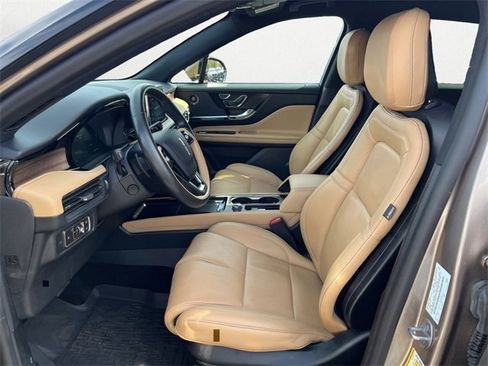 Used 2022 Lincoln Corsair FWD image 10