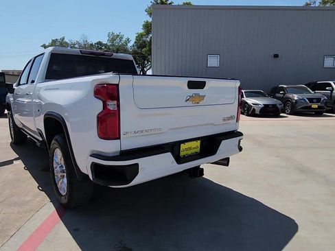 Used 2023 Chevrolet Silverado 2500 High Country w/ Z71 Off-Road Package AWD/4WD image 7
