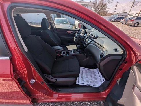 Used 2018 Nissan Rogue Sport S w/ S Appearance Package FWD image 16