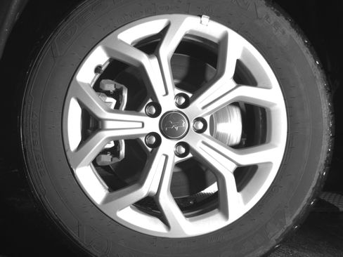 Used 2025 Jeep Compass Latitude image 12