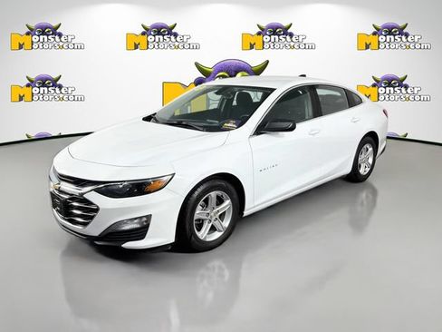 Used 2022 Chevrolet Malibu LS FWD image 1