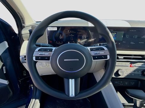 New 2026 Hyundai Tucson SE image 8