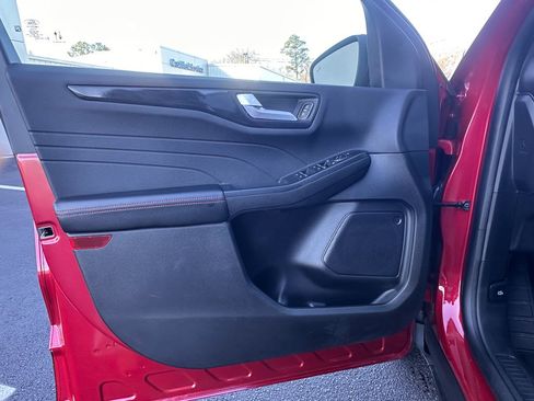 Used 2025 Ford Escape ST-Line Select image 28