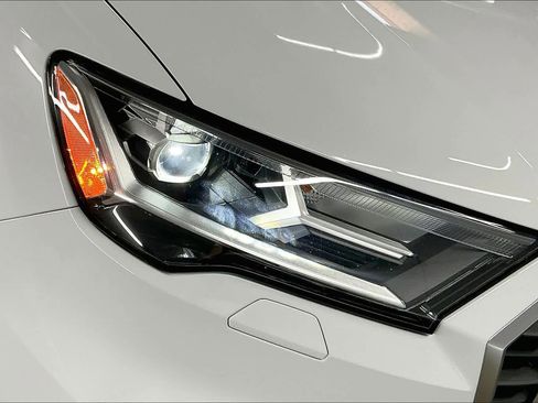 Used 2022 Audi Q7 Premium Plus image 30