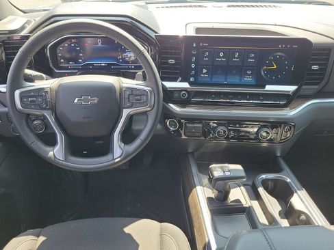 Used 2025 Chevrolet Silverado 1500 LT Trail Boss w/ Protection Package AWD/4WD image 11