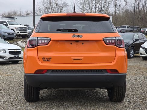 New 2026 Jeep Compass Latitude w/ Sun and Sound Group AWD/4WD image 10