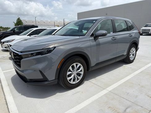 Used 2023 Honda CR-V LX image 1