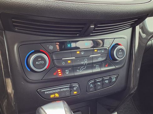 Used 2018 Ford Escape Titanium w/ Ford Safe & Smart Package image 14